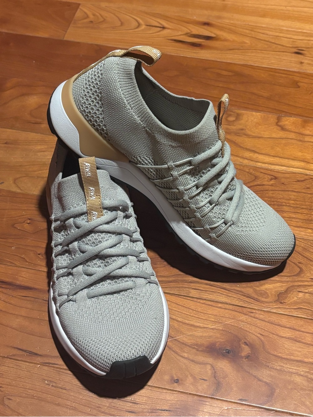 RIVAL WOMEN'S DRIVE GREY/TAN/WHITE